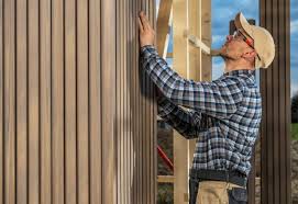 How To Choose The Right Materials for Your Siding Installation in 'El Rio, CA